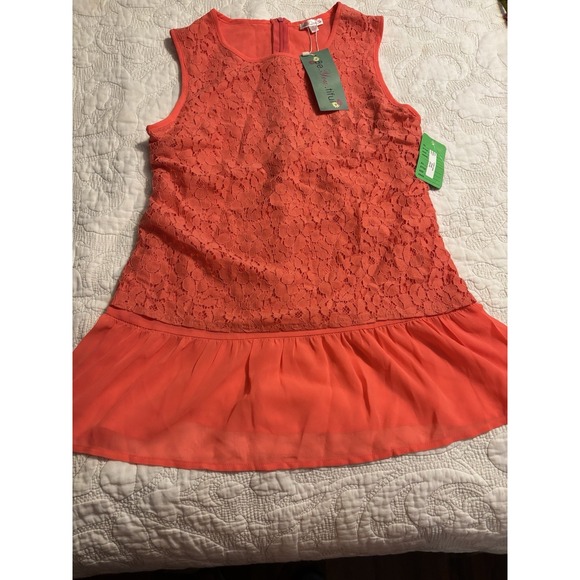 Tops - BE You Tiful NWT Women's Small Lace With Liner Top Bright Coral Zipper In‎ Back
